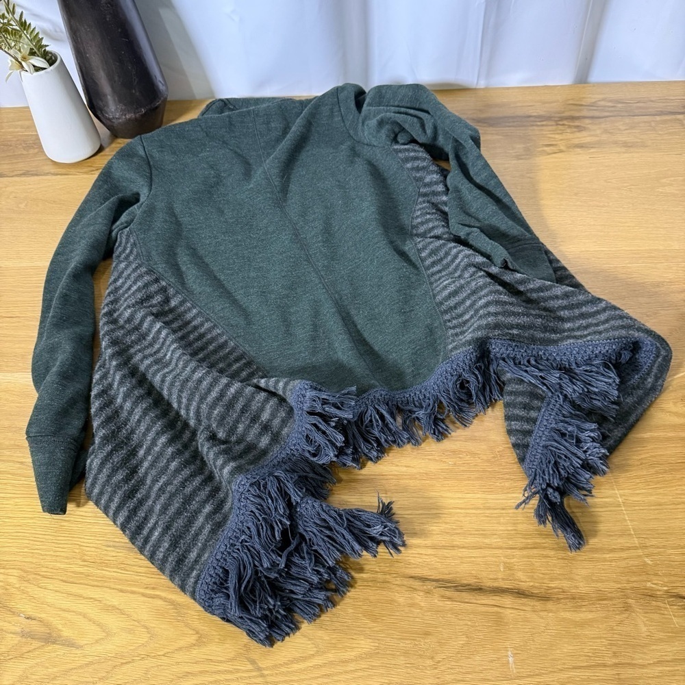 Saturday Sunday sweater draped grey & green open front fringe women small - Picture 7 of 10